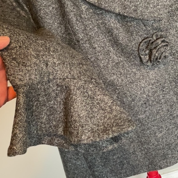 Gorgeous Escada wool blazer with Rosette closure size 46 (XL) - Picture 3 of 7